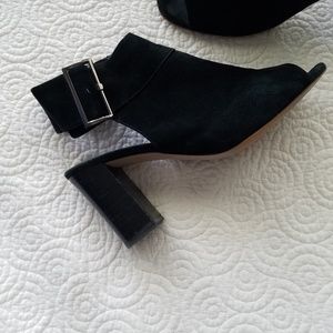 Vaneli Bisa Suede ankle strap heels. Black.